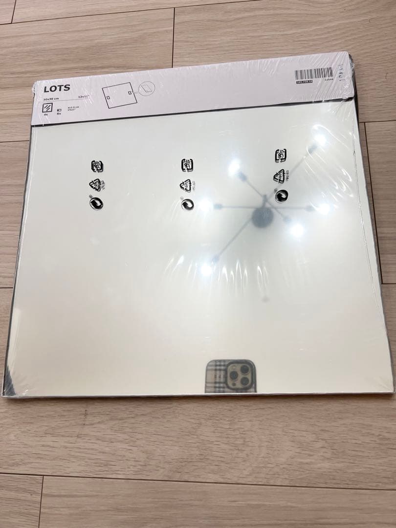 IKEA 壁に貼る鏡 30cmx30cm 4枚セット LOTS ウォールミラー - メルカリ