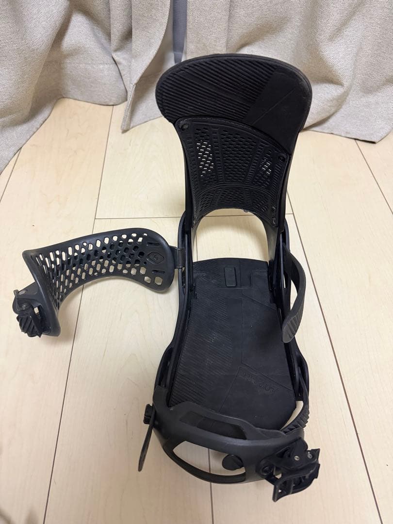 【廃盤品】Burton ビンディング Malavita Re:Flex Mサイズ