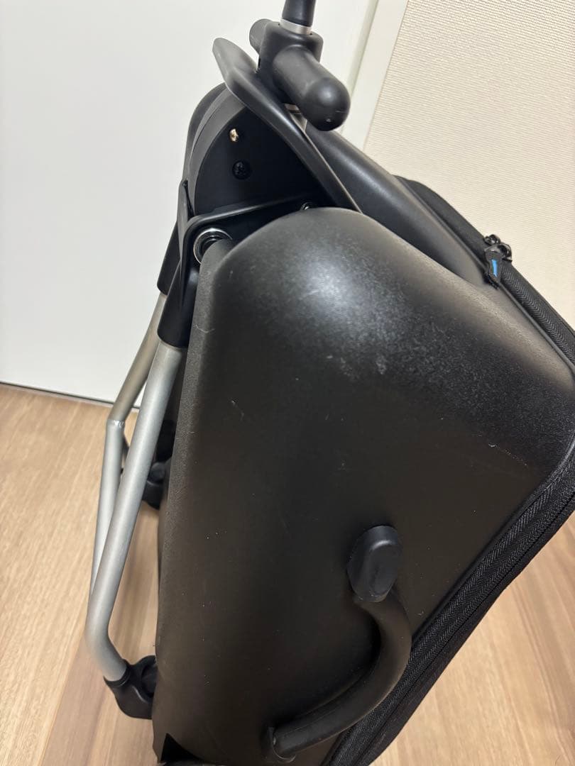 正規店購入　マイクロスケーター　ラゲッジイージー　子供が乗れるスーツケース