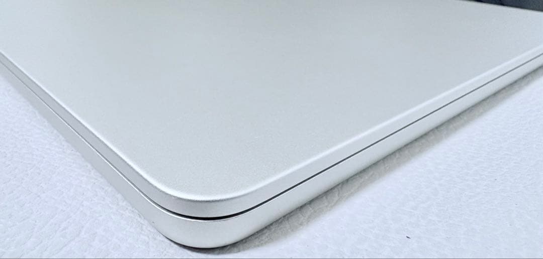 Apple MacBook Air M2（13インチ）※価格相談可