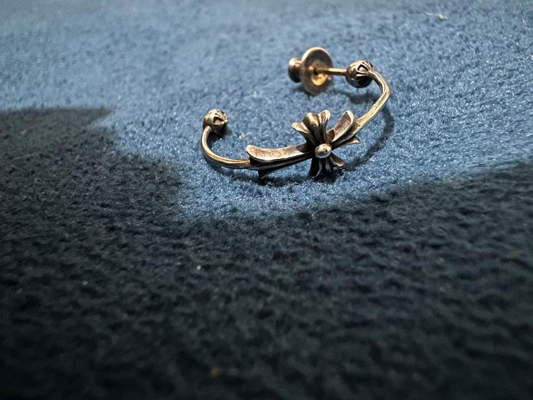 CHROME HEARTS SKINNY BYFAT CROSS ピアス