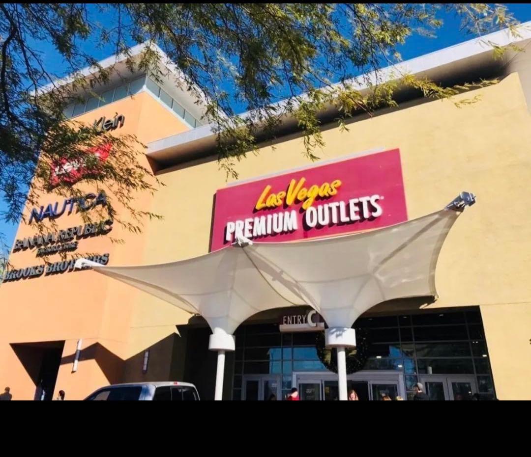 初売り赤札.COACH コーチ×スヌーピーコラボシグネチャーロングウォレット、