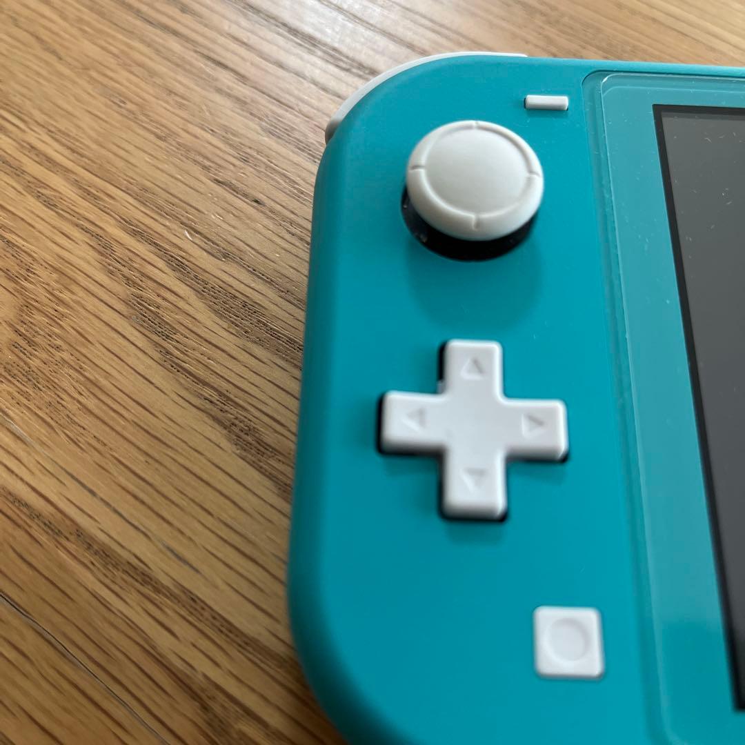 Nintendo Switch Lite ターコイズ　どうぶつの森デザイン