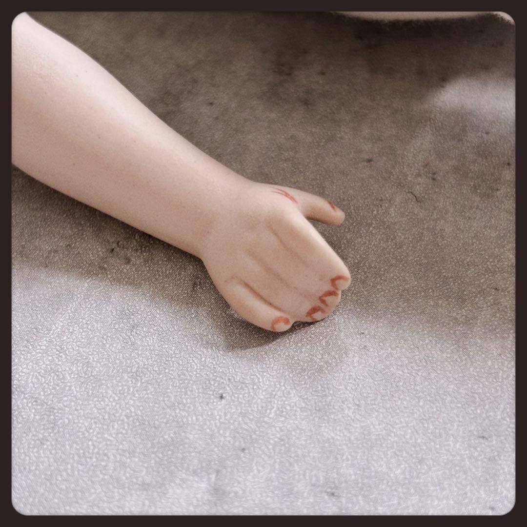 アンティーク 青いボネのパリアンドール　　　　　　　　 ビスクドール