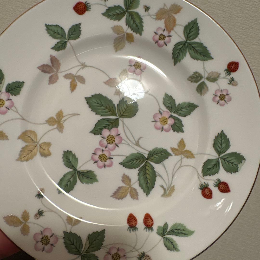 ウェッジウッド　ワイルドストロベリー　デザートプレート　15.5cm