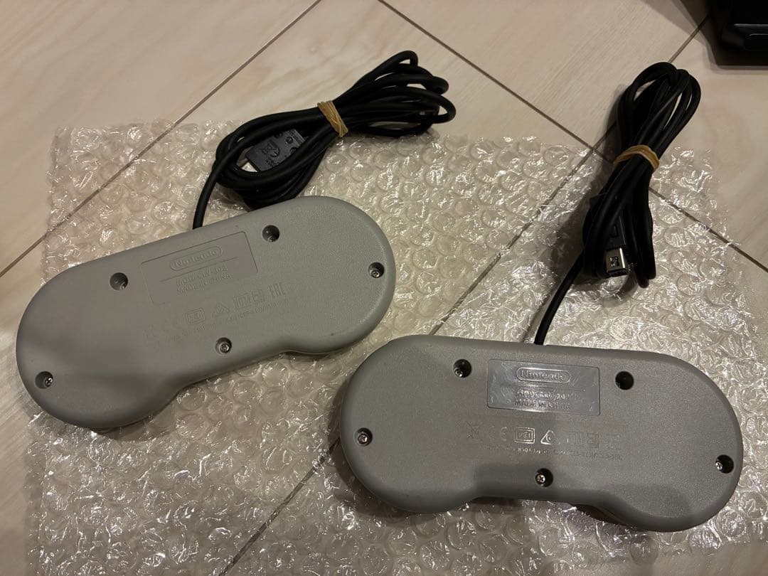 ニンテンドークラシックミニ スーパーファミコン　ケーブル・電源付き　すぐに遊べる