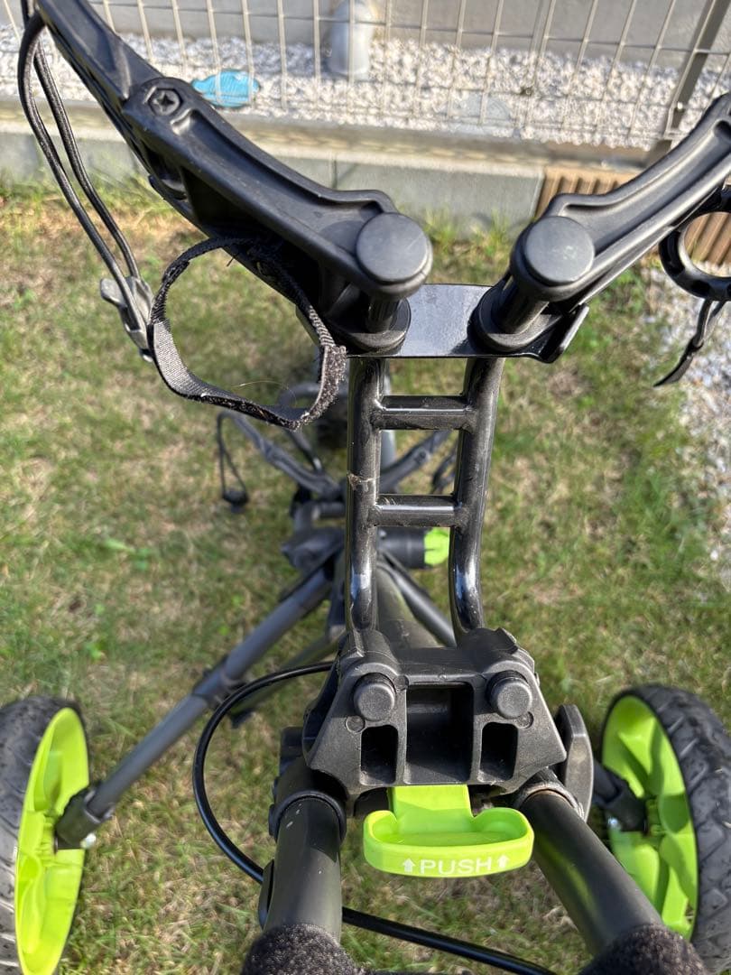 clicgear: ゴルフ手押しカート(折りたたみ式)