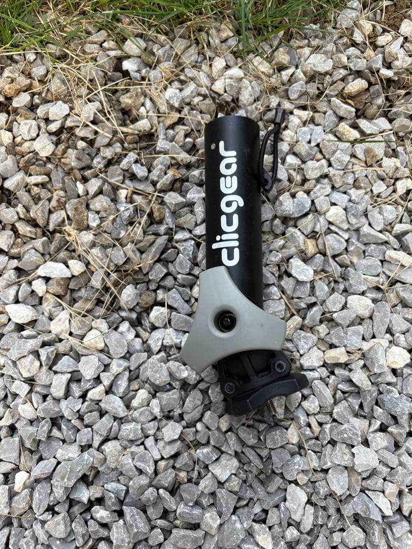 clicgear: ゴルフ手押しカート(折りたたみ式)