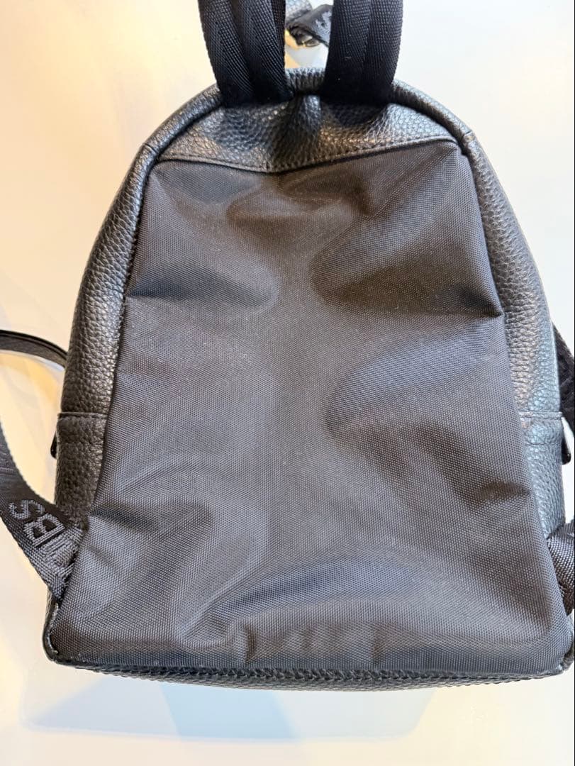 【美品】MARC JACOBS マークジェイコブス　ミニリュック　ブラック