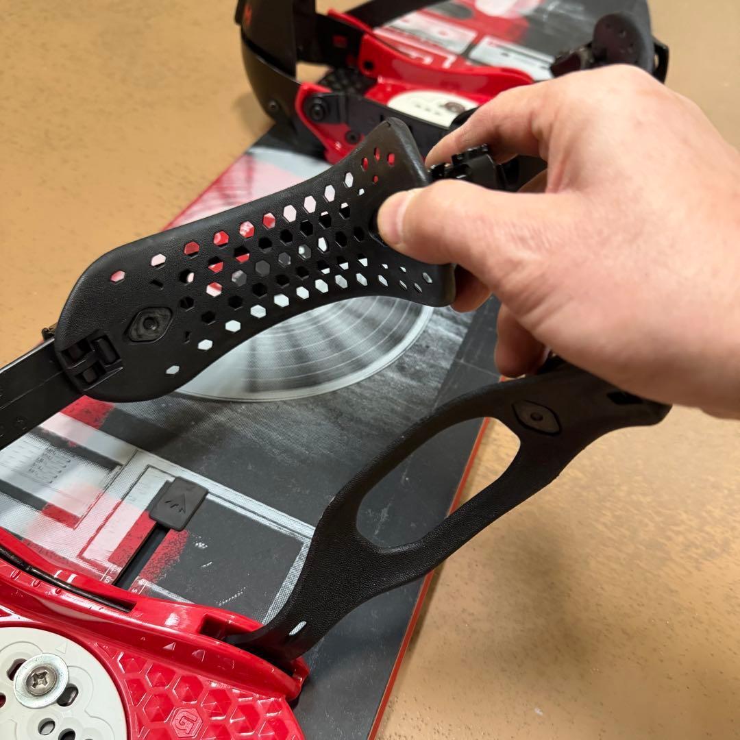 人気デザイン！ BURTON DESCENDANT 152 初中級者にオススメ！