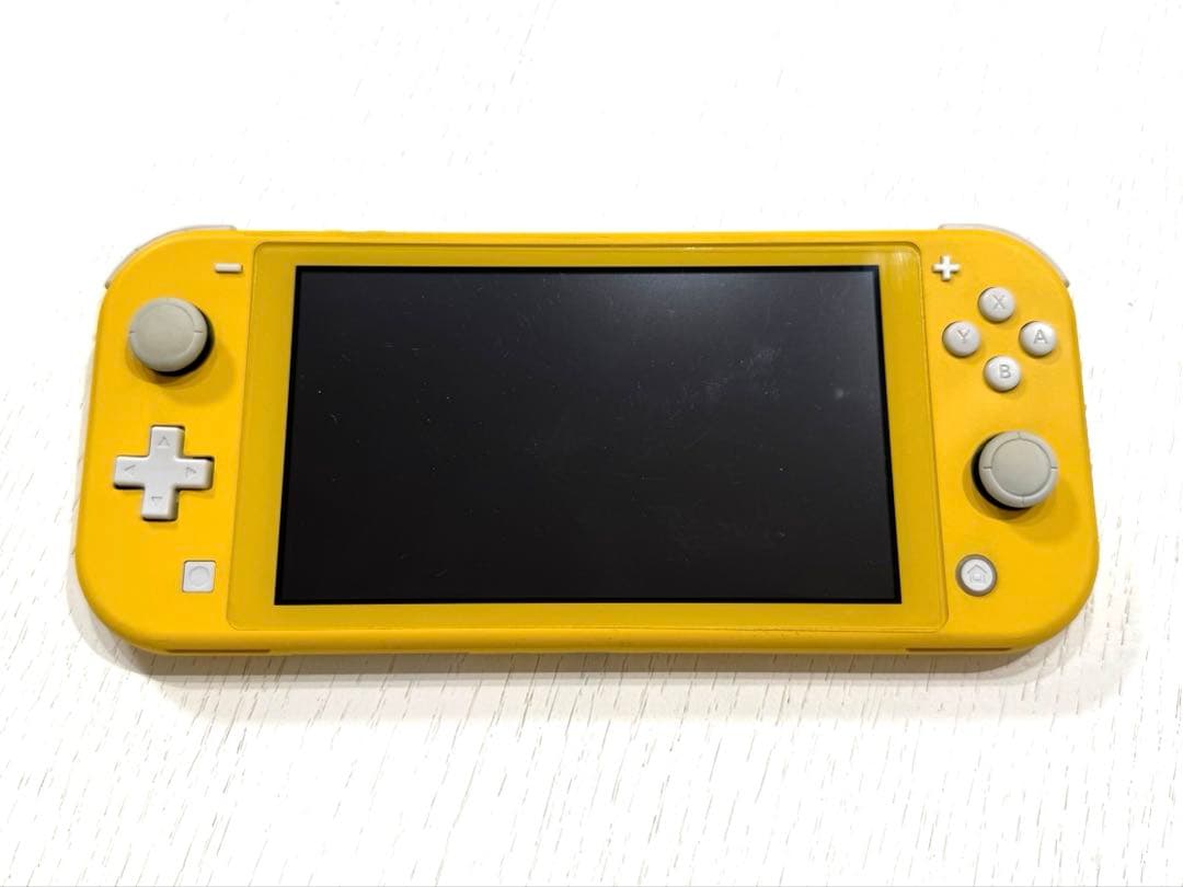 ニンテンドースウィッチライト　イエロー