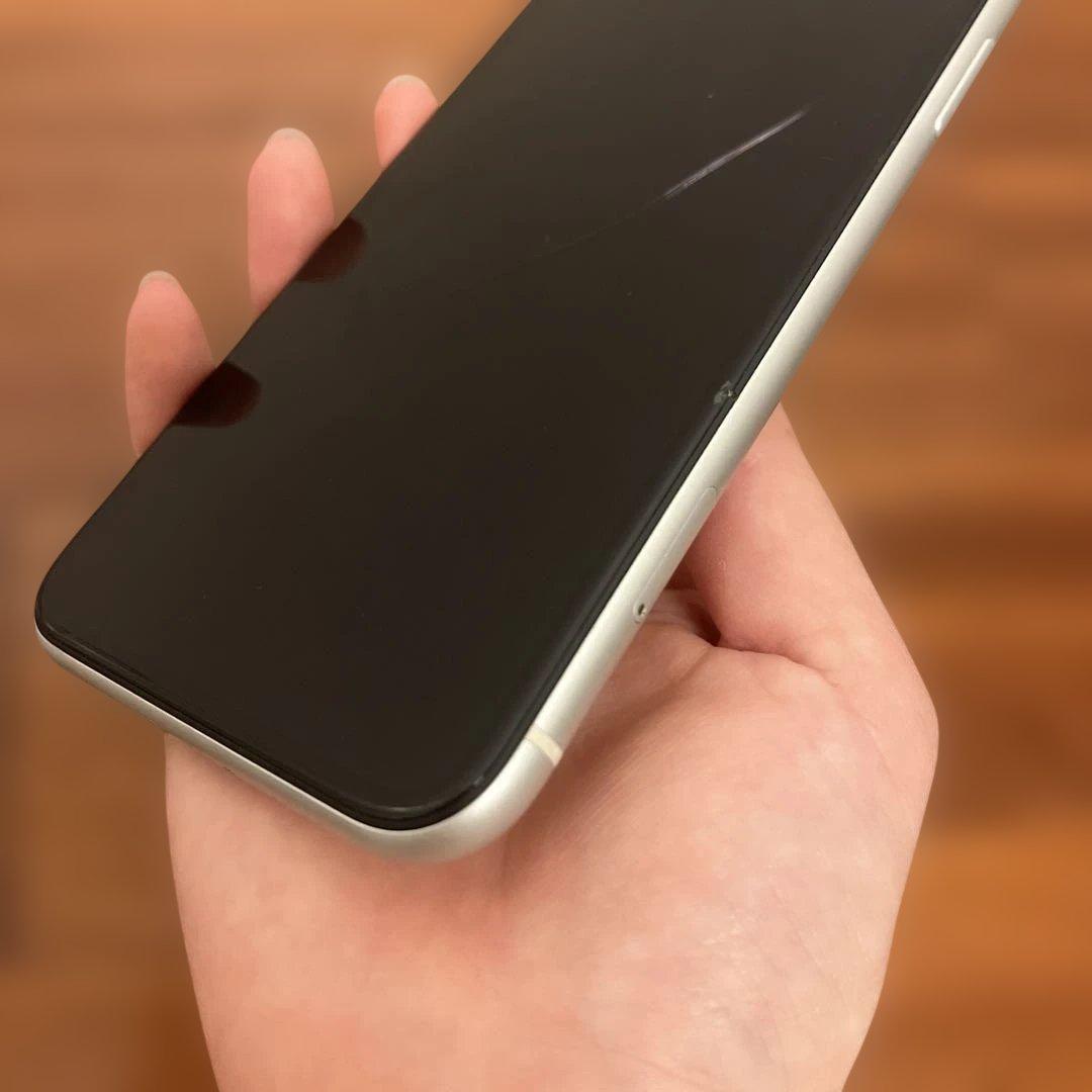 Apple iPhone XR ホワイト 本体　箱あり