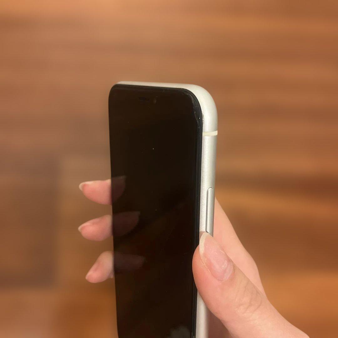 Apple iPhone XR ホワイト 本体　箱あり