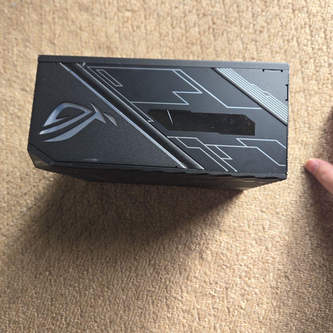 rog-thor-1200p　ケーブル一部なし