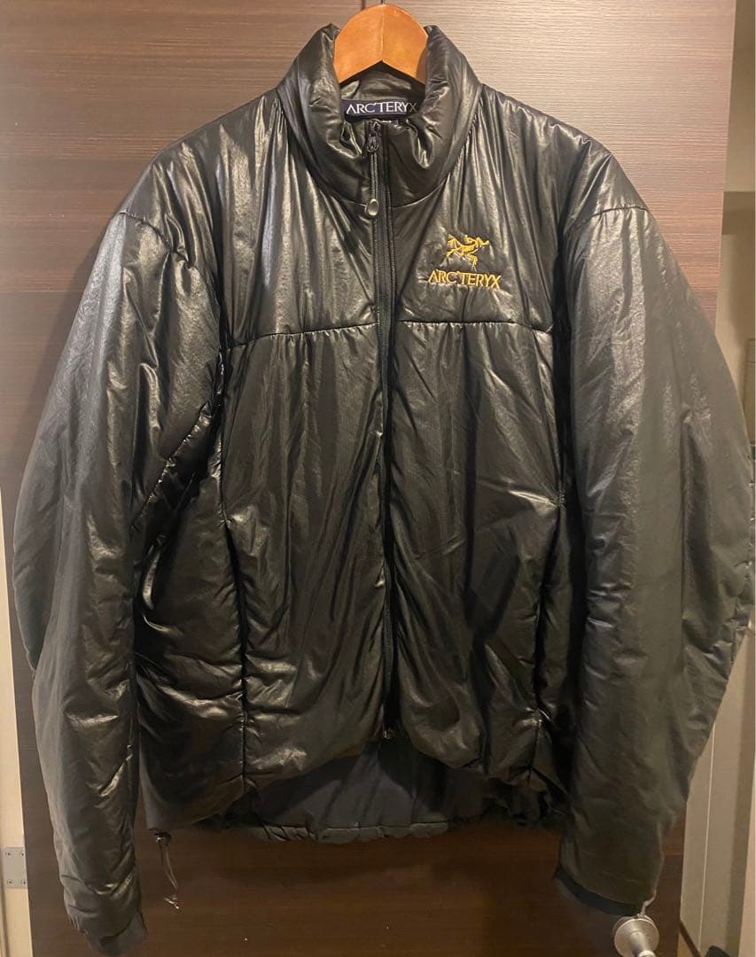 Arc'teryx solo jacket 金刺繍 - メルカリ