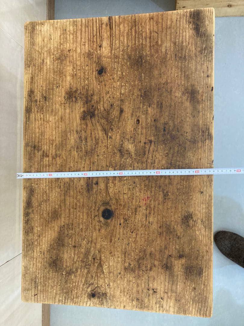 見直ししました。】古道具のテーブル