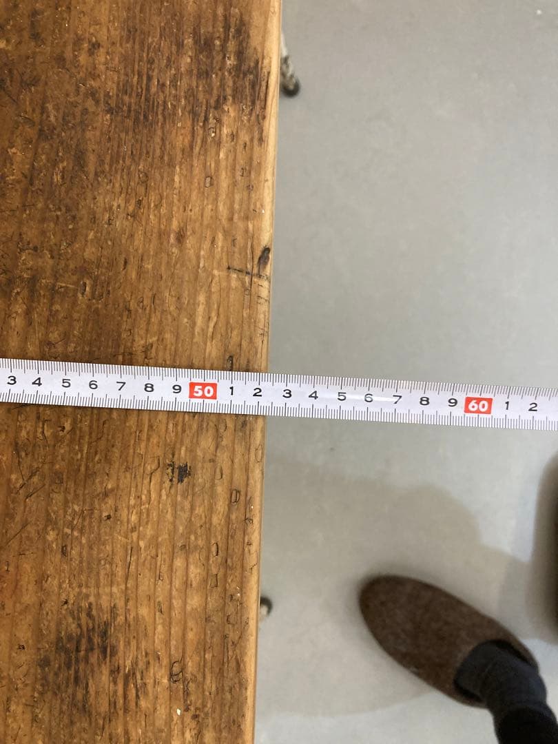 見直ししました。】古道具のテーブル