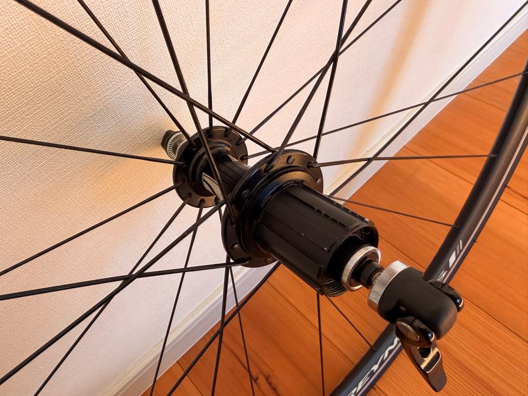 Reynolds - ソリチュード 11速対応 軽量アルミホイール 11S