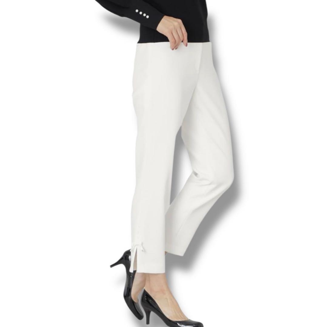 【チャコ様】新品トゥービーシック　ボディシェルパンツフラワーラインストーン　44