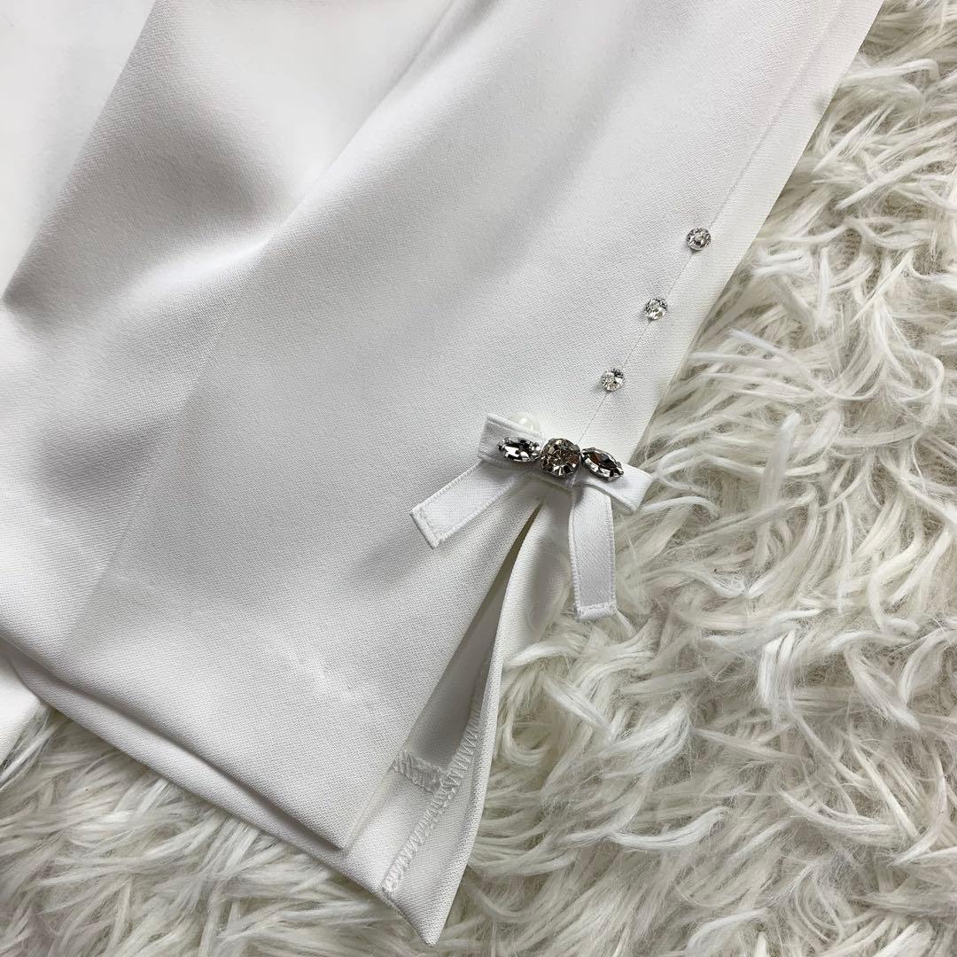 【チャコ様】新品トゥービーシック　ボディシェルパンツフラワーラインストーン　44