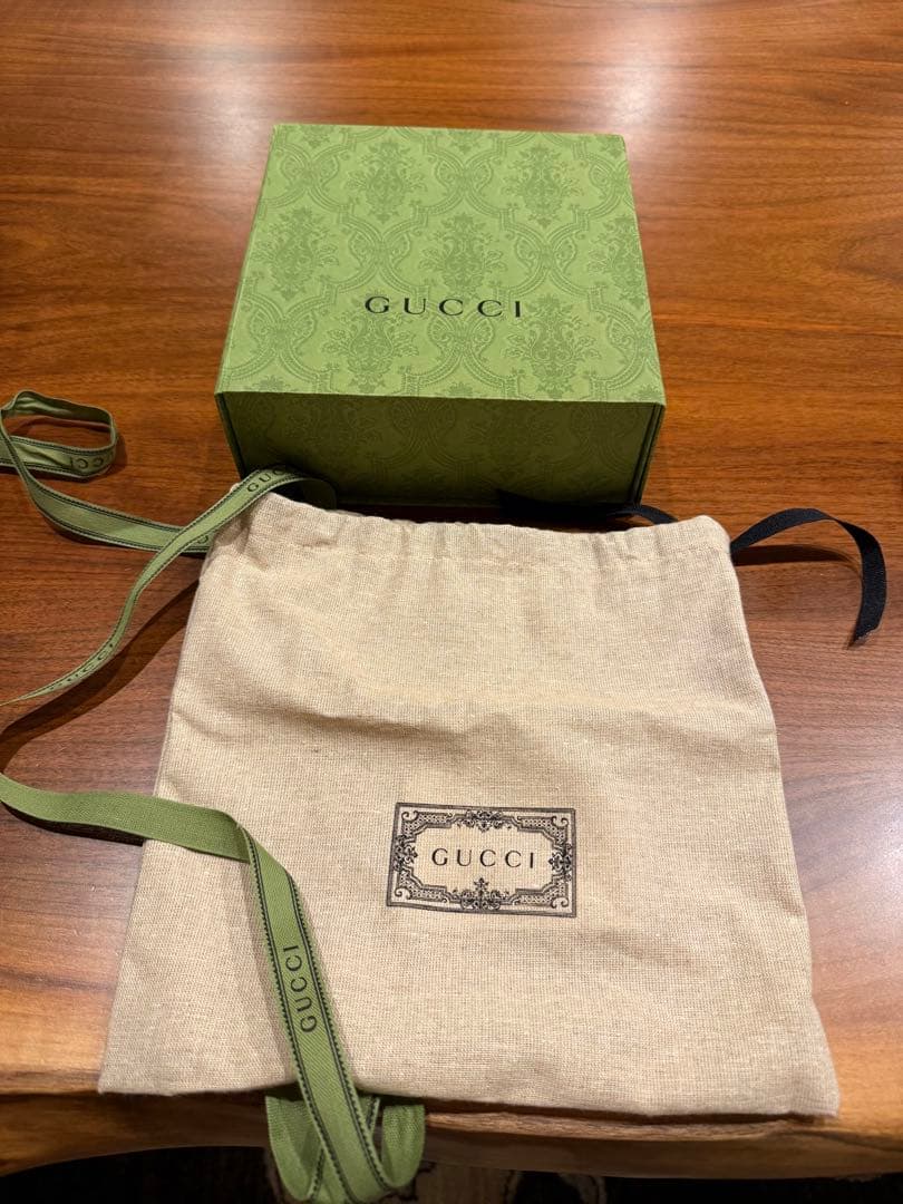 【極美品・箱付き】【国内正規品】GUCCI ブラック GGバックル ベルト
