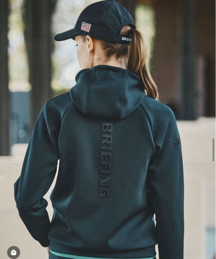 ブリーフィング　3Dロゴ　フード付パーカー　ネイビー　サイズXS 新品タグ付き