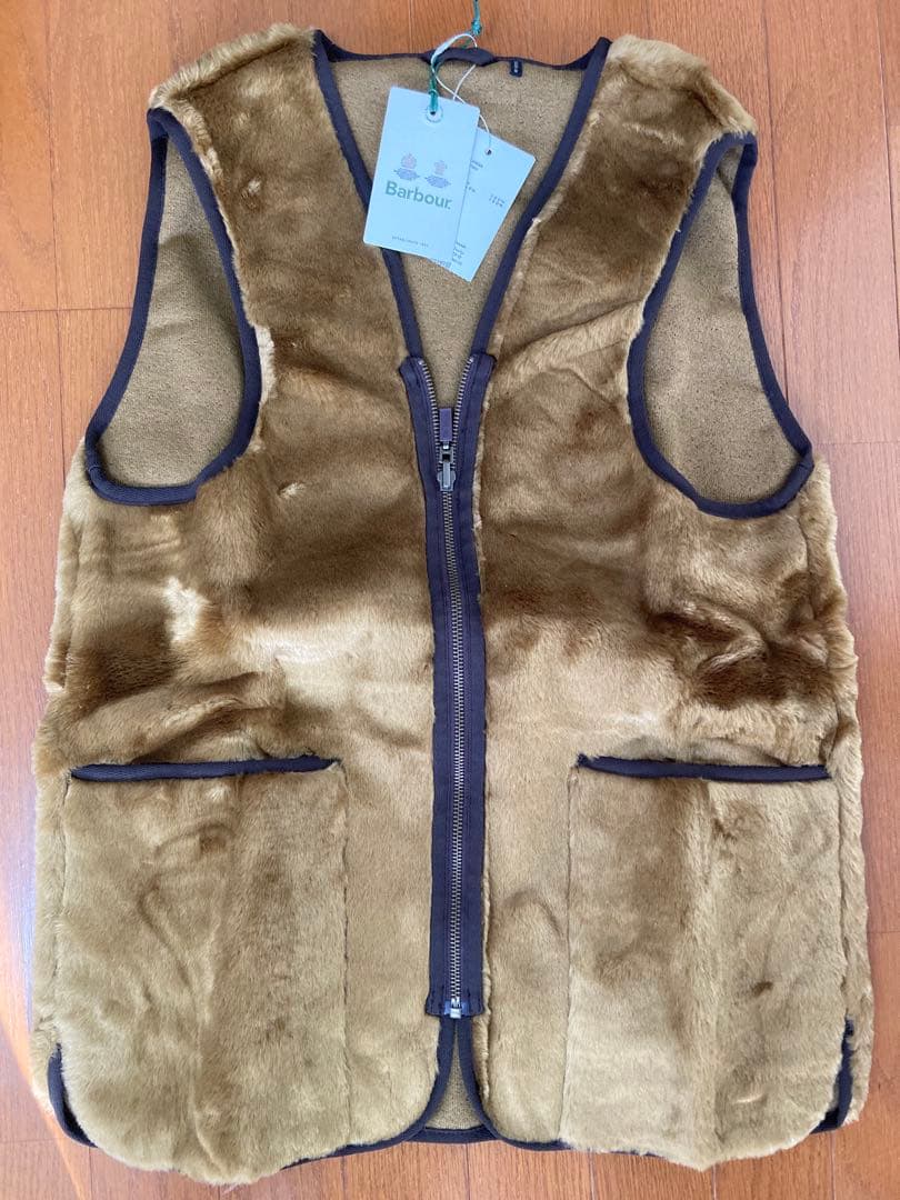 新品未使用】Barbour バブアー 38 ファー ライナー ベスト ⭐︎ - メルカリ