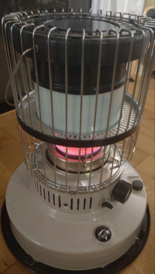 《美品》トヨトミKR-47A 灯油ストーブ キャリーバッグ付き