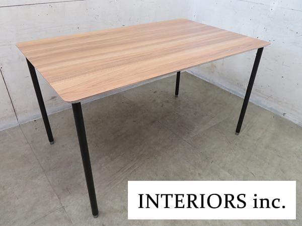 美品□インテリアズ□アルミ×木目/エルム□TEE□ダイニングテーブル