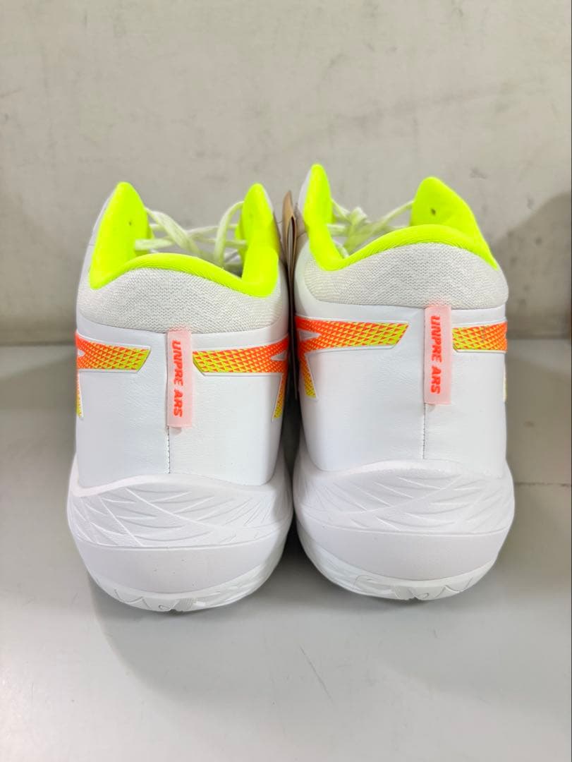 【お年玉価格】UNPRE ARS 2 102カラー　28.5㎝