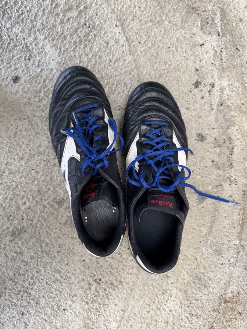 Mizuno Morelia サッカーシューズ 黒/白/赤