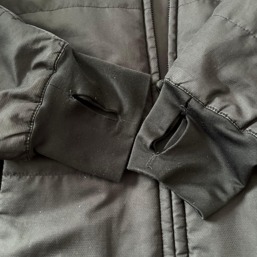 ATHLETA ブラック中綿ジャケット サムホール付き