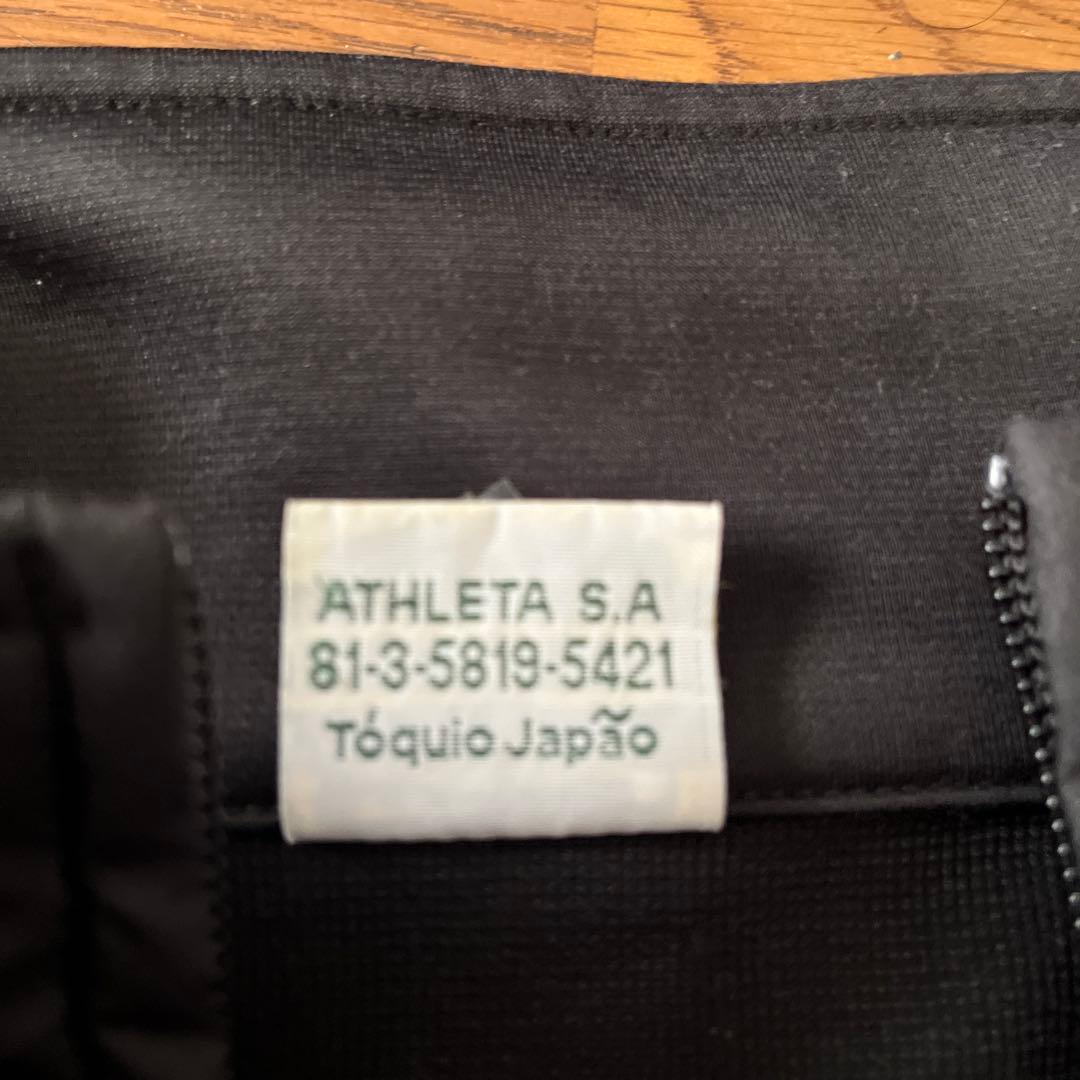 ATHLETA ブラック中綿ジャケット サムホール付き