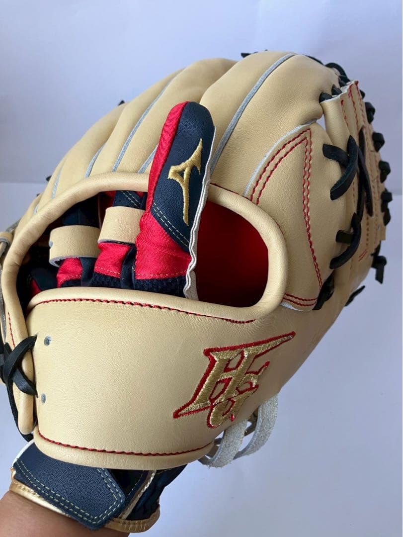 半額以下　大特価　定価12万円越　ハイゴールド　グローブ2個　硬式　日本製