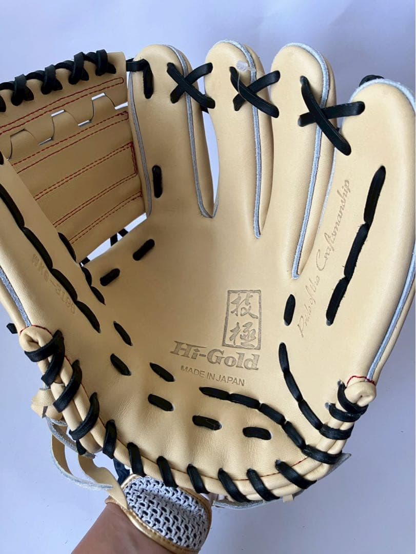 半額以下　大特価　定価12万円越　ハイゴールド　グローブ2個　硬式　日本製