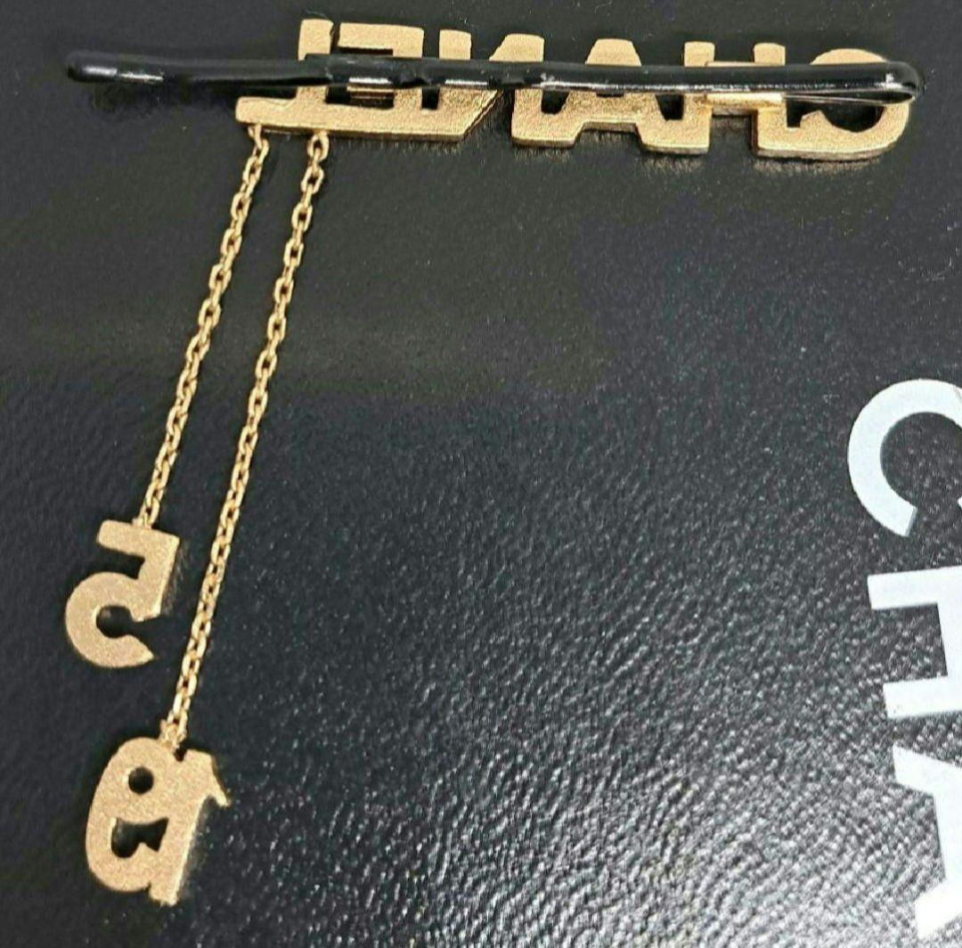 CHANEL ゴールド ヘアピン