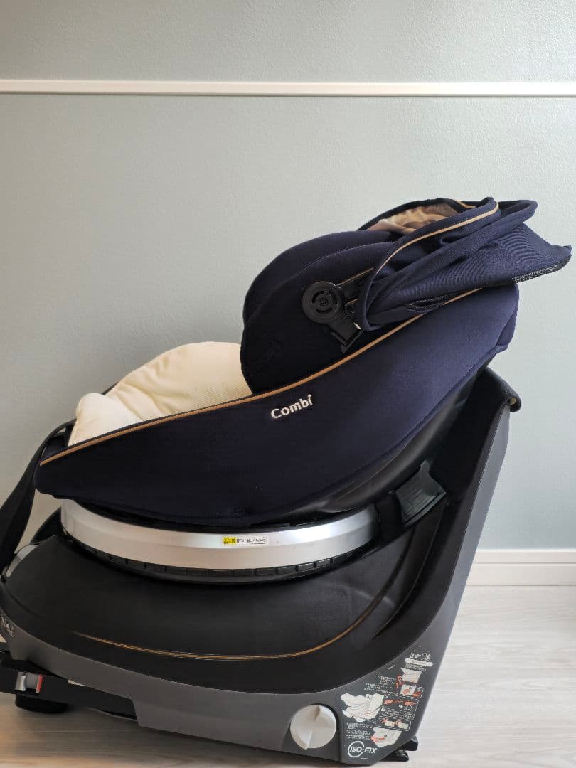 p*i様 コンビ combi ISOFIX チャイルドシート