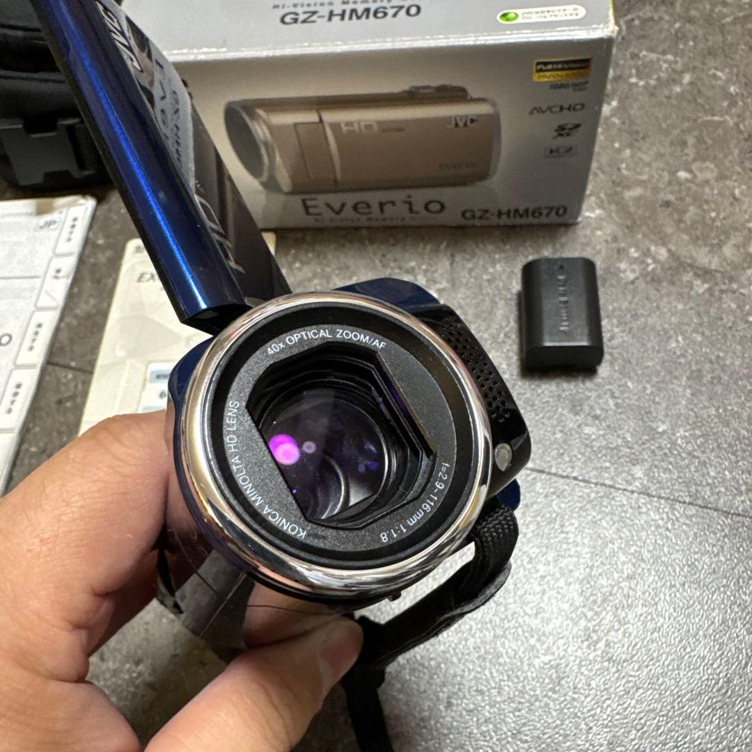 美品おまけ付き　Everio GZ-HM670 ⭐︎HD⭐︎ビデオカメラ⭐︎