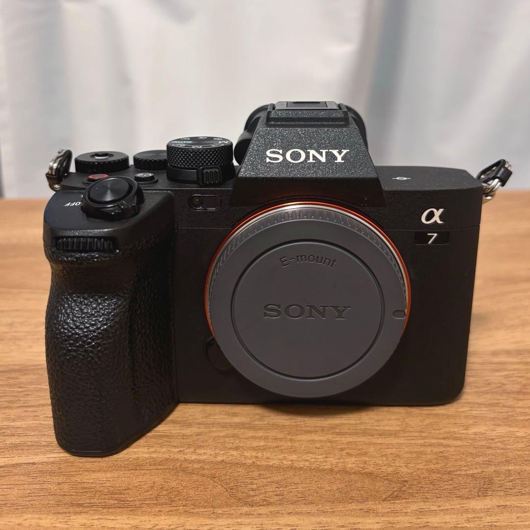 【1/4まで緊急値下げ】SONY α7iv ミラーレスカメラ ストラップ付き