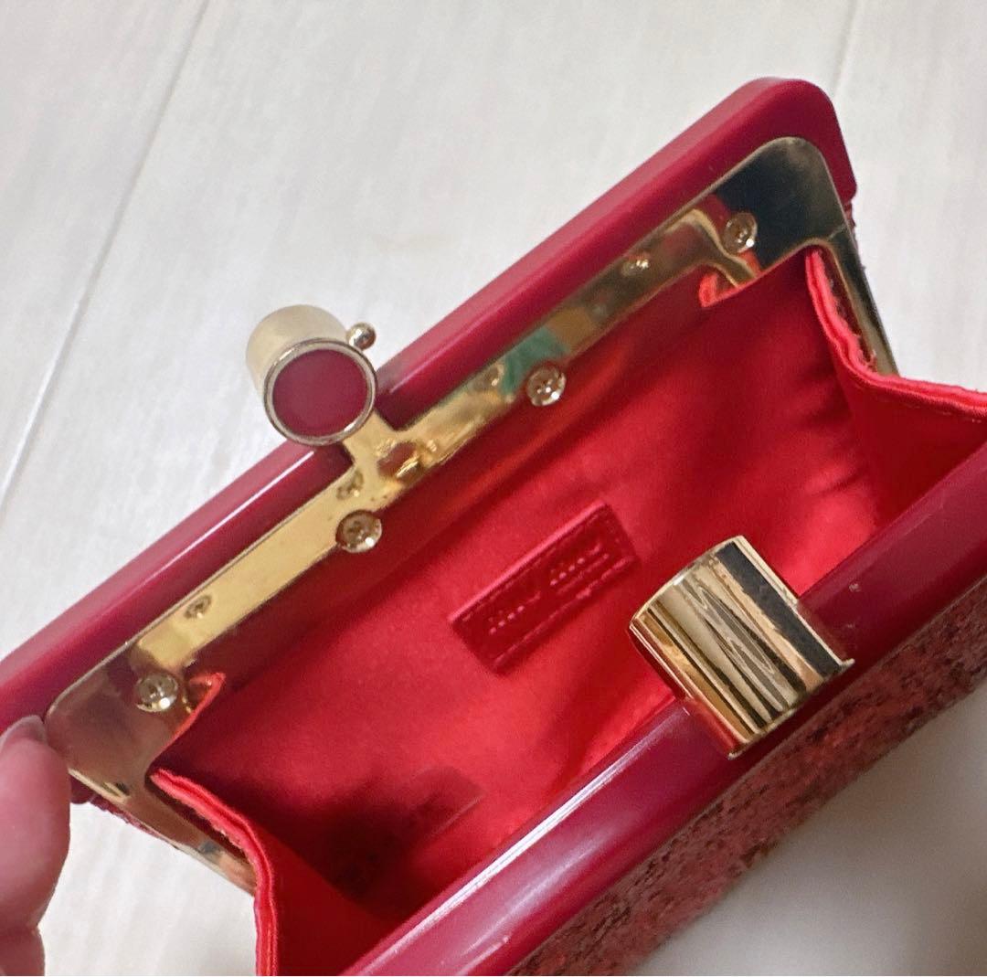 ノベルティ ミュウミュウ MIUMIU がま口 ポーチ 赤 - メルカリ