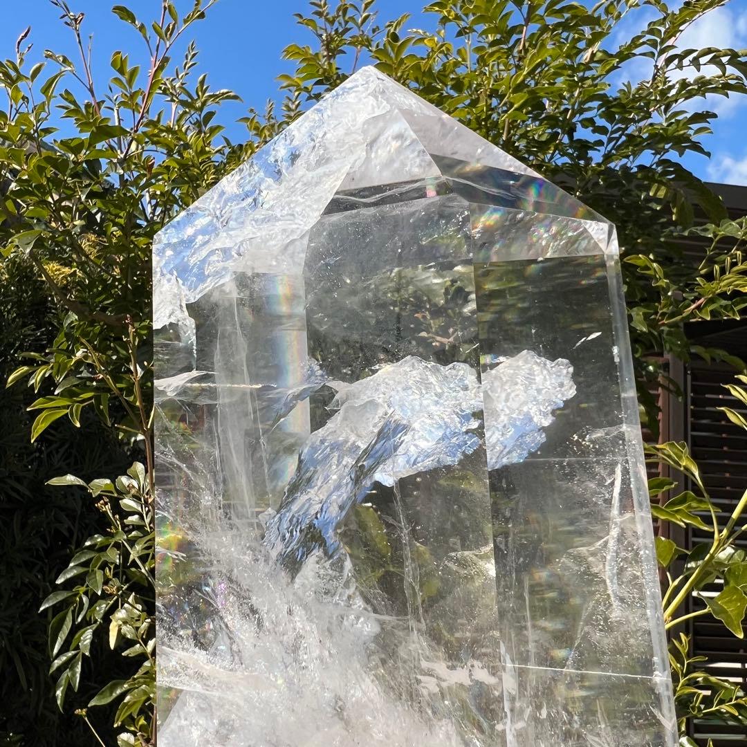 ✩超破格✩究極の激凄超逸品✩超高透明度とレインボー✩虹入り 水晶 六角柱 天然石