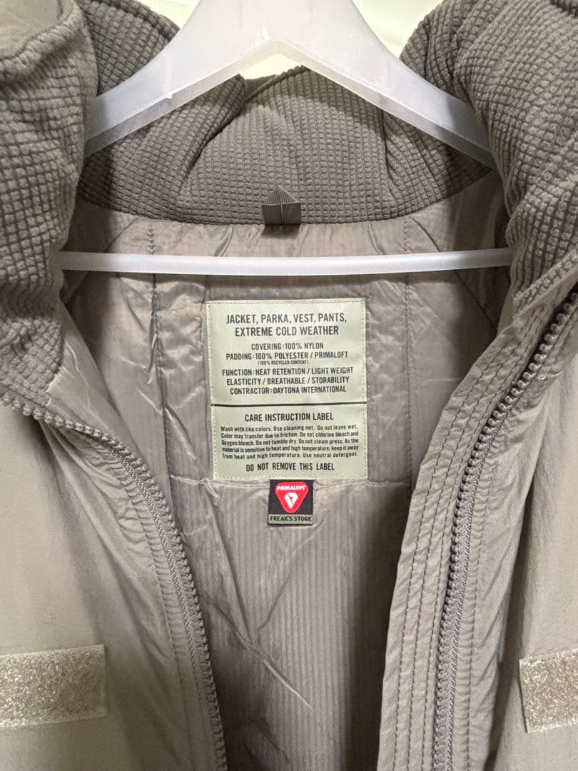 新品LEVEL7 PRIMALOFT/レベル7 FREAKSストア MEDIUM