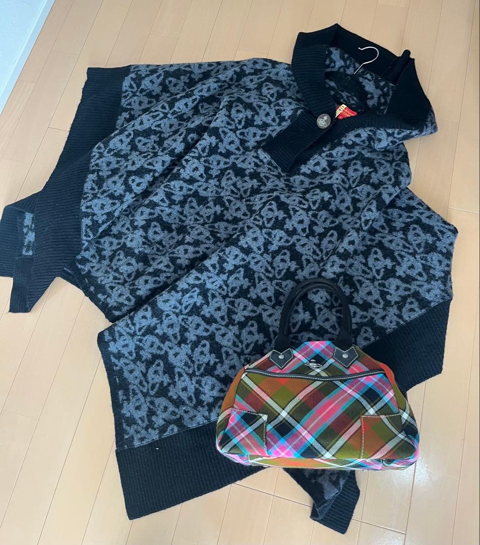 【Vivienne Westwood】　ニットポンチョ　パーカー　オーブ総柄
