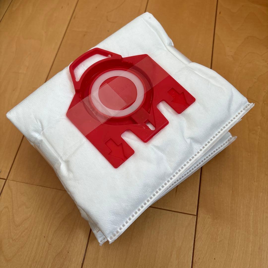 Miele ミーレ　紙パック式掃除機　Compact C2 SDAO0CY