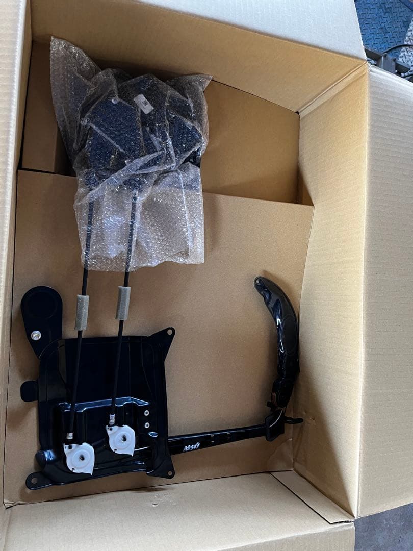 ZRR70 ノア　パワースライドドア　左右　新品　ボクシー