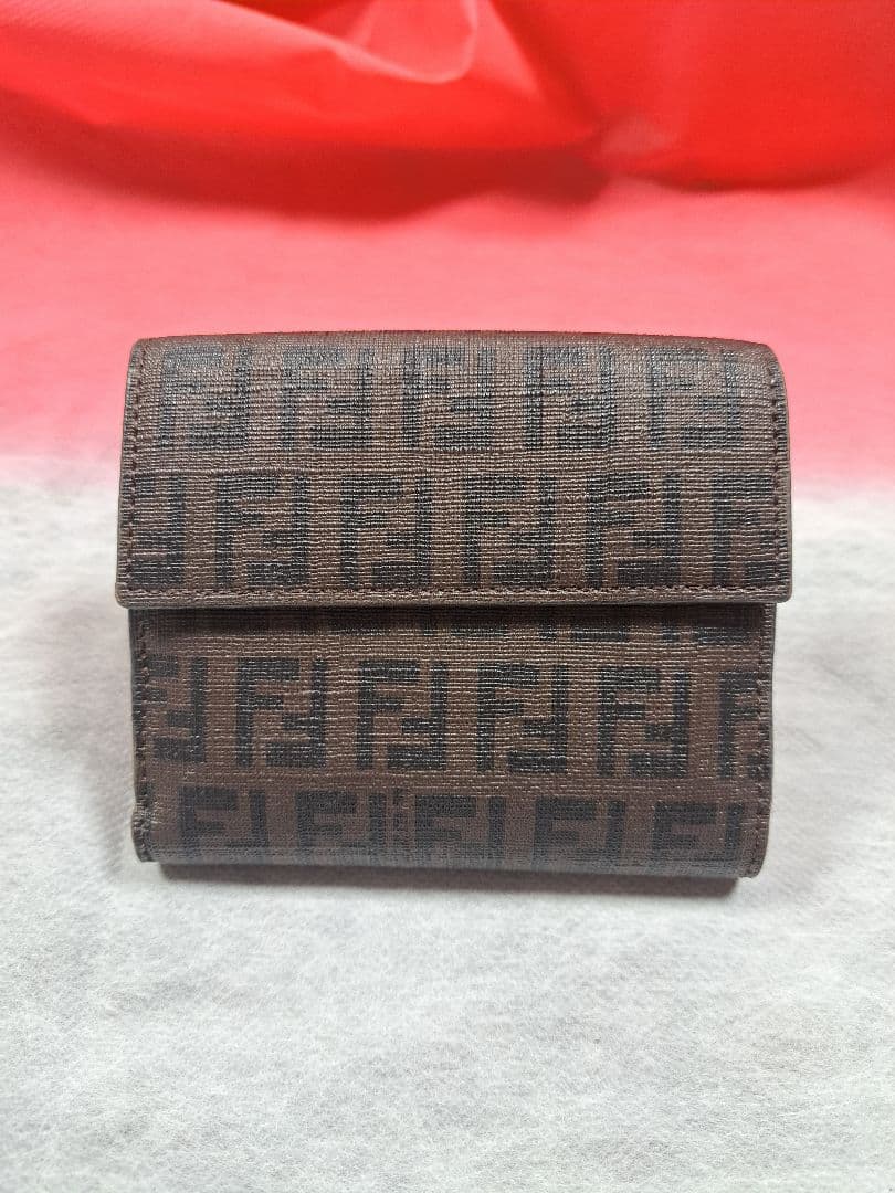 花柄 二つ折り財布 フェンディ ズッキーノ 金ロゴ ゴールドロゴ