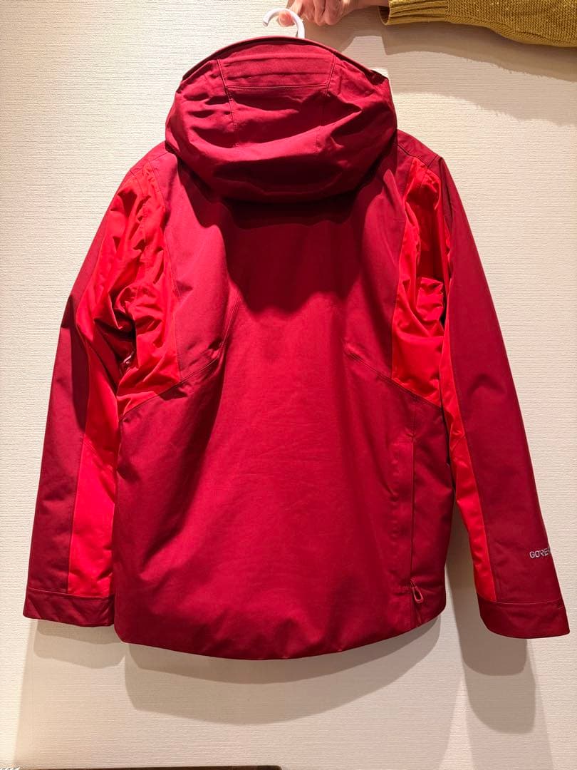 GOLDWIN GORE-TEX スキージャケット　赤