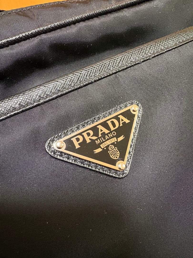 PRADA Re-Nylon ブラック ショルダーバッグ