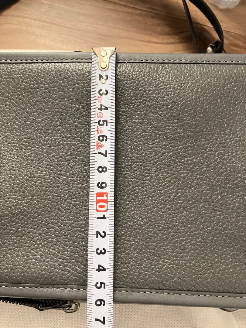 coach コーチ　メンズボディバッグ　ショルダーバッグ　美品　グレーレザー