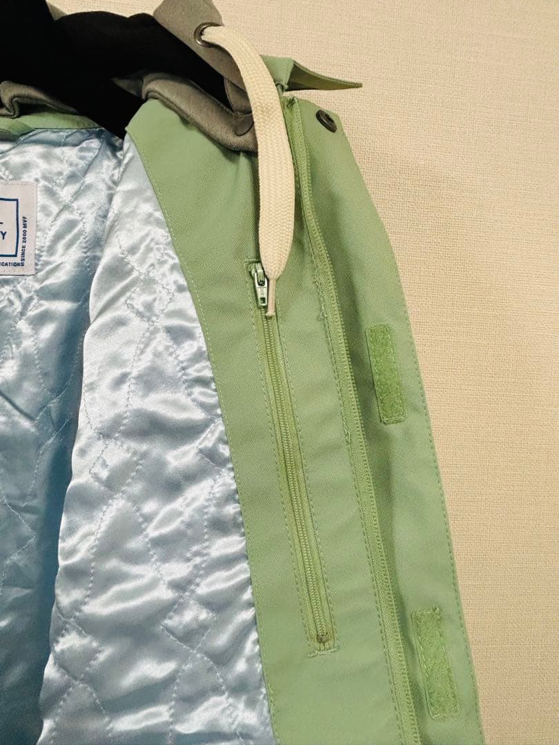 ☆新品タグ付☆ マーベルファンタジー　スノーボードウェア レディース　Sサイズ